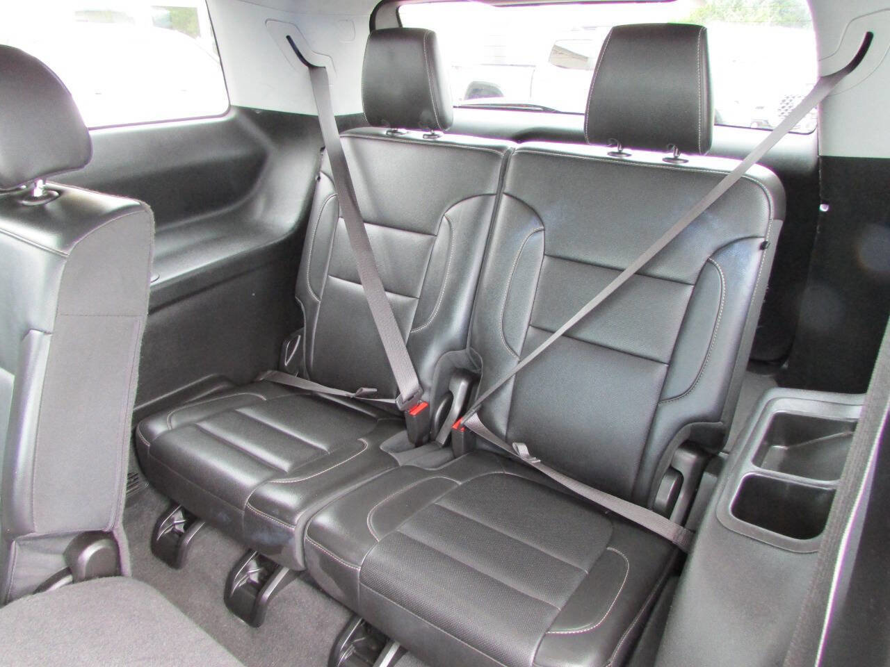 Used 2023 GMC Acadia SLT FWD image 21