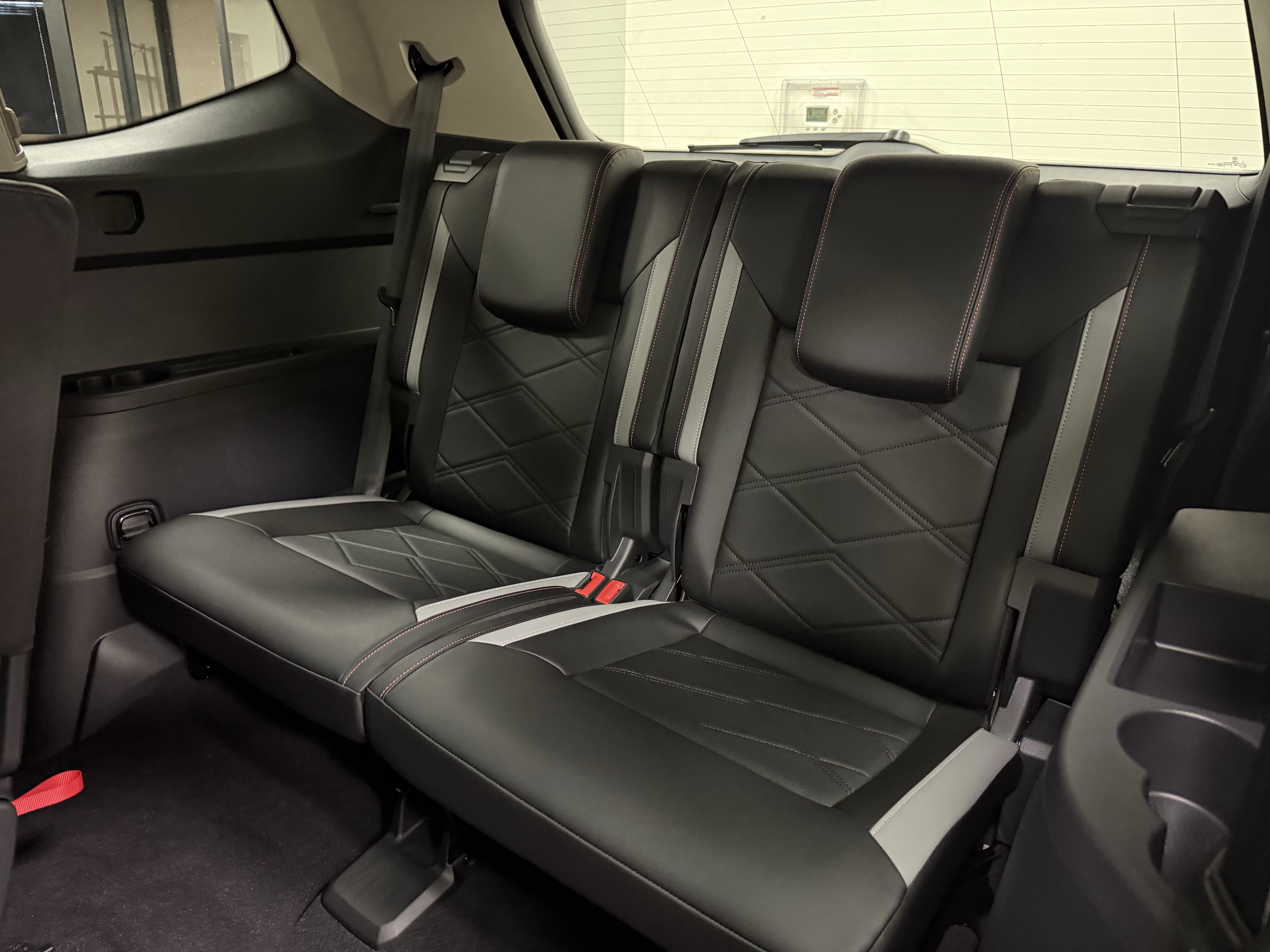 Used 2026 Volkswagen Atlas Peak Edition AWD/4WD image 15