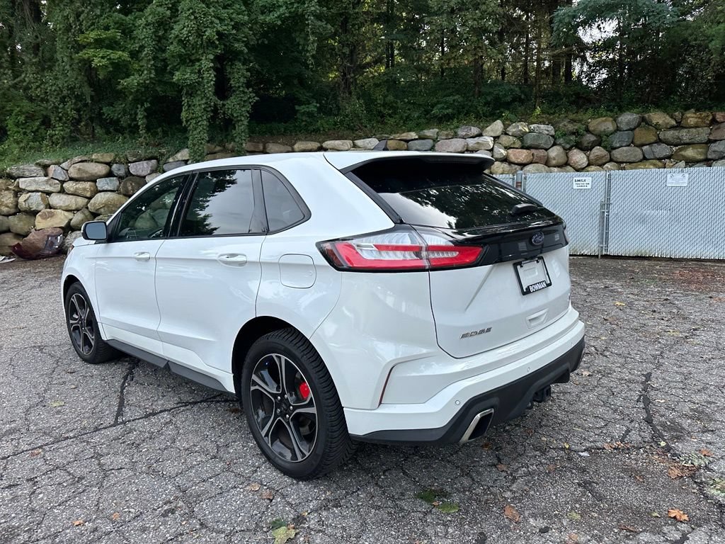 Used 2020 Ford Edge ST w/ Cold Weather Package AWD/4WD image 3