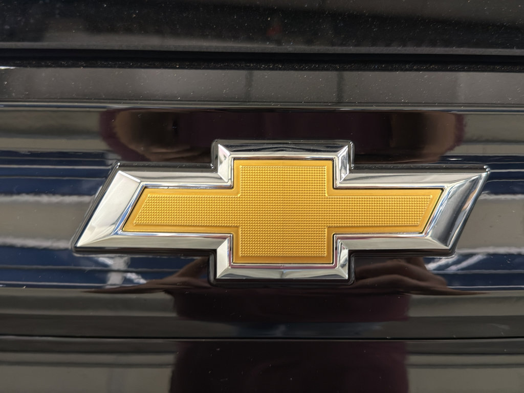 New 2026 Chevrolet Suburban Premier AWD/4WD image 8