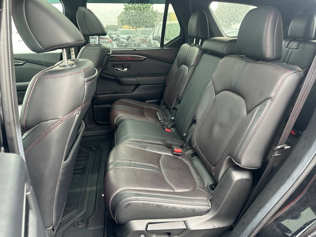 Used 2025 Honda Pilot Black Edition image 18