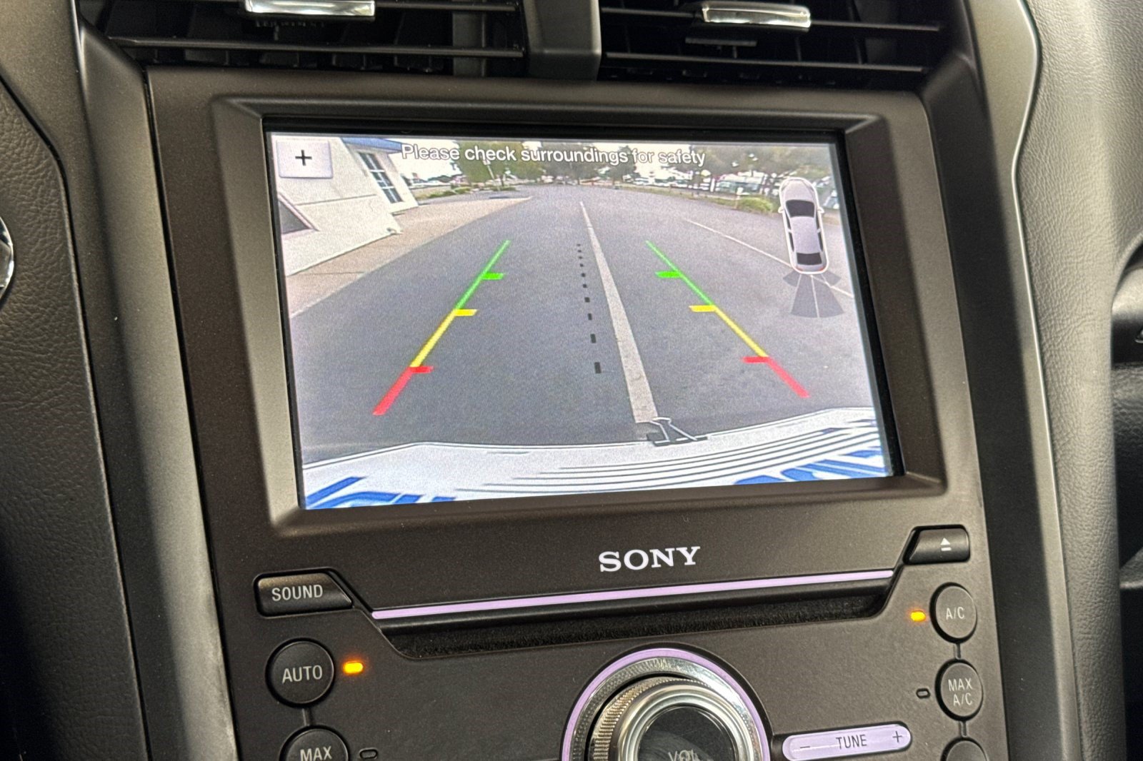 Used 2019 Ford Fusion Titanium FWD image 25