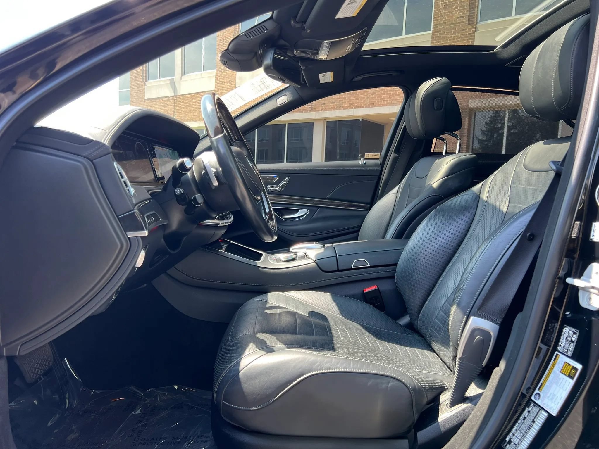 Used 2017 Mercedes-Benz S 550 4MATIC Sedan w/ Premium Package image 14