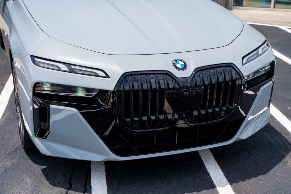 Used 2023 BMW 740i RWD image 5