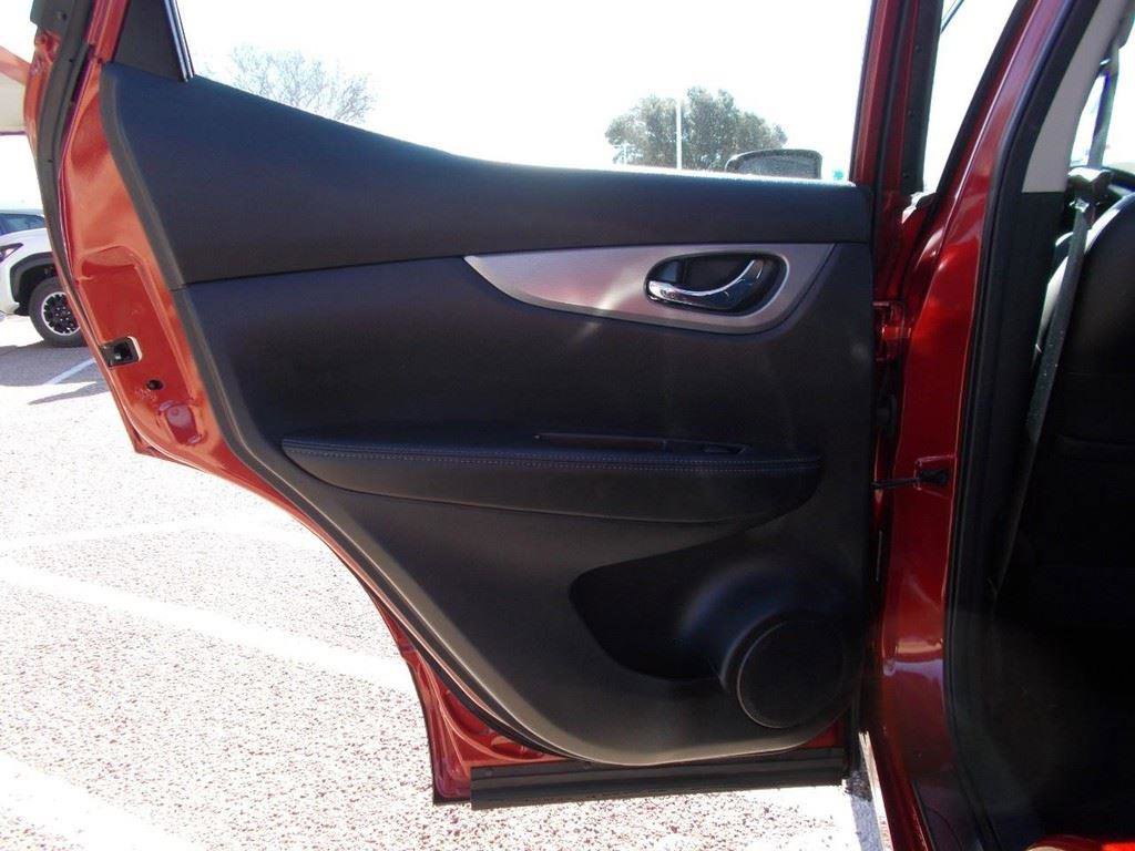 Used 2020 Nissan Rogue Sport SL w/ Premium Package FWD image 12