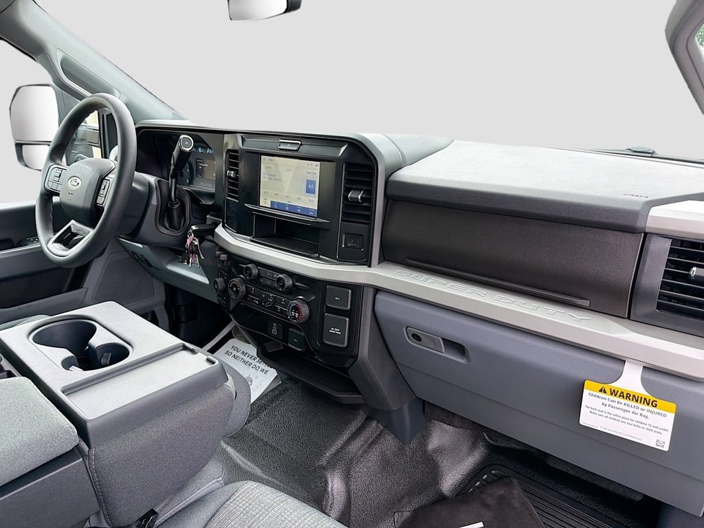 New 2026 Ford F550 4x4 Crew Cab Super Duty w/ XLT Value Package image 19