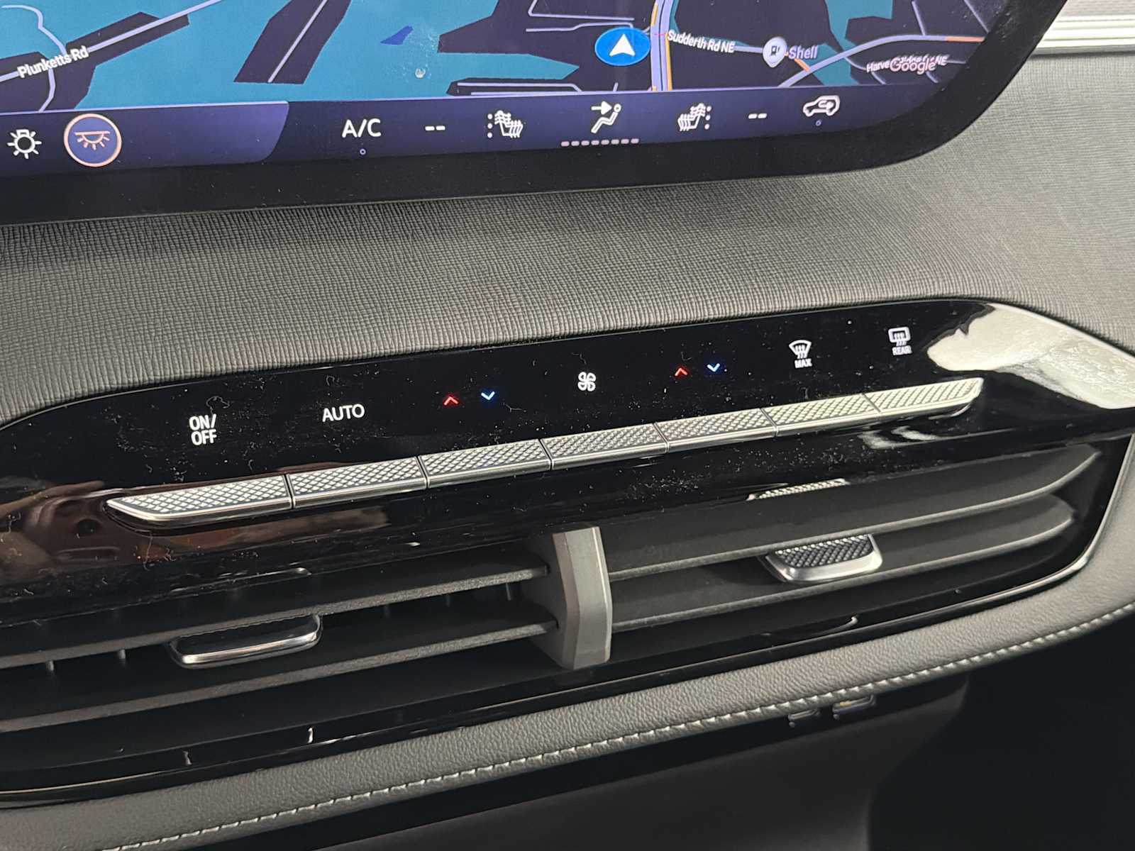 New 2026 Buick Enclave Sport Touring w/ Power Package image 32