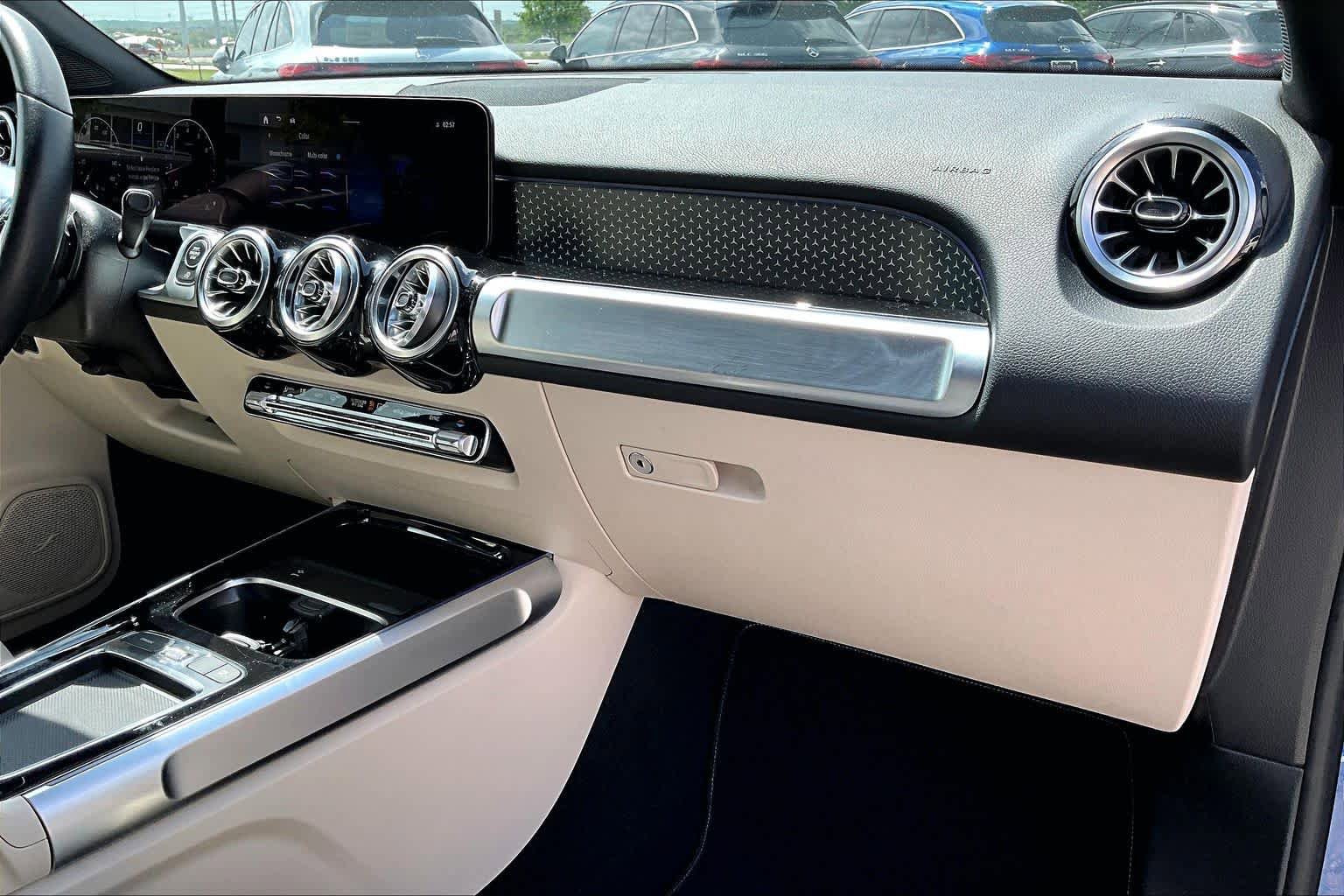 Certified 2024 Mercedes-Benz GLB 250 image 19