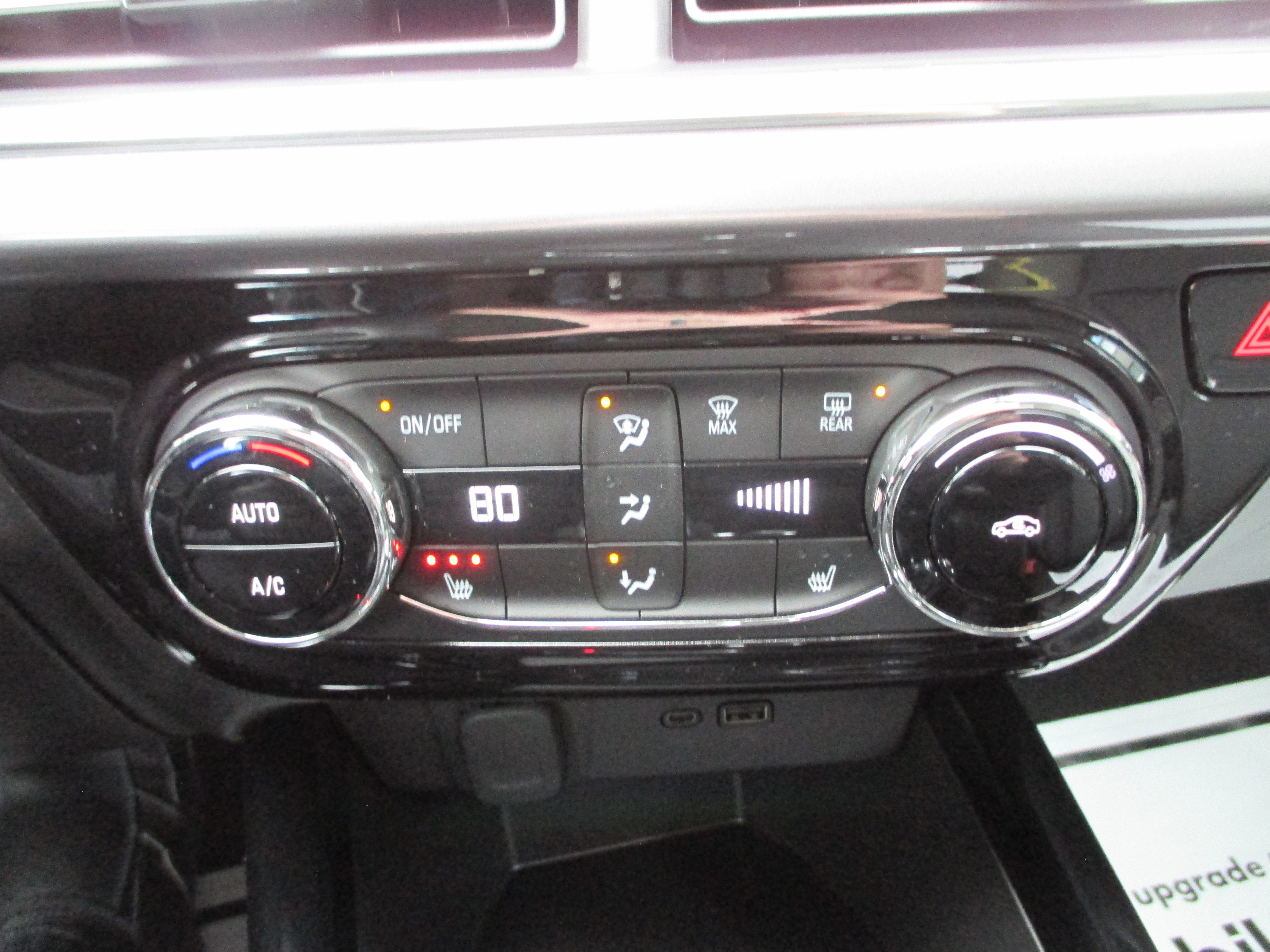 Used 2025 Chevrolet Trax ACTIV w/ Driver Confidence Package image 17