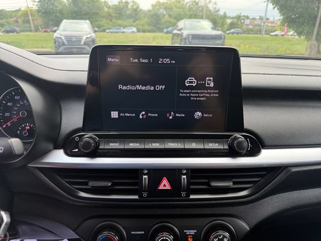 Certified 2022 Kia Forte LXS w/ LXS Technology Package FWD image 16