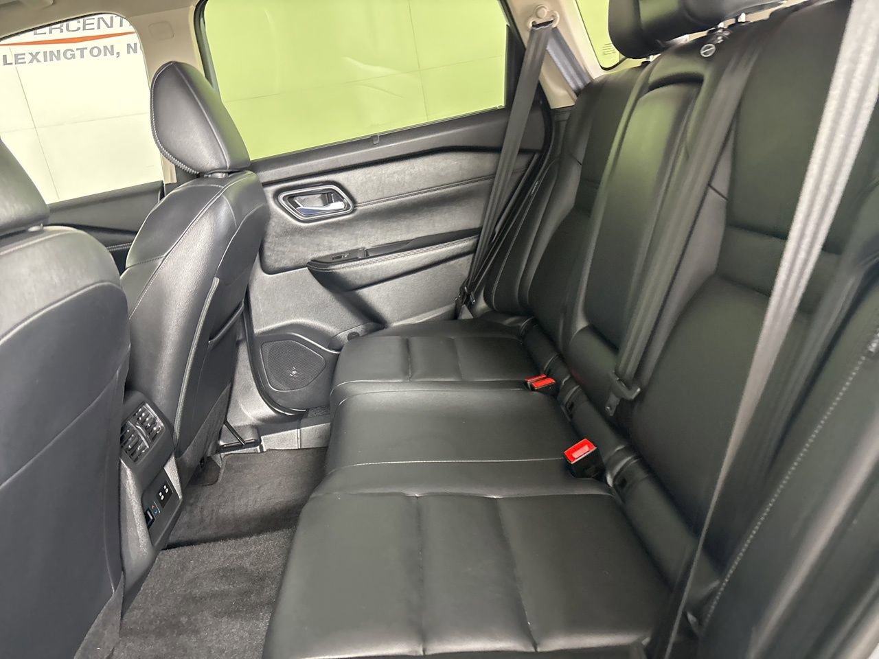 Used 2025 Nissan Rogue SL w/ Tech Package image 22