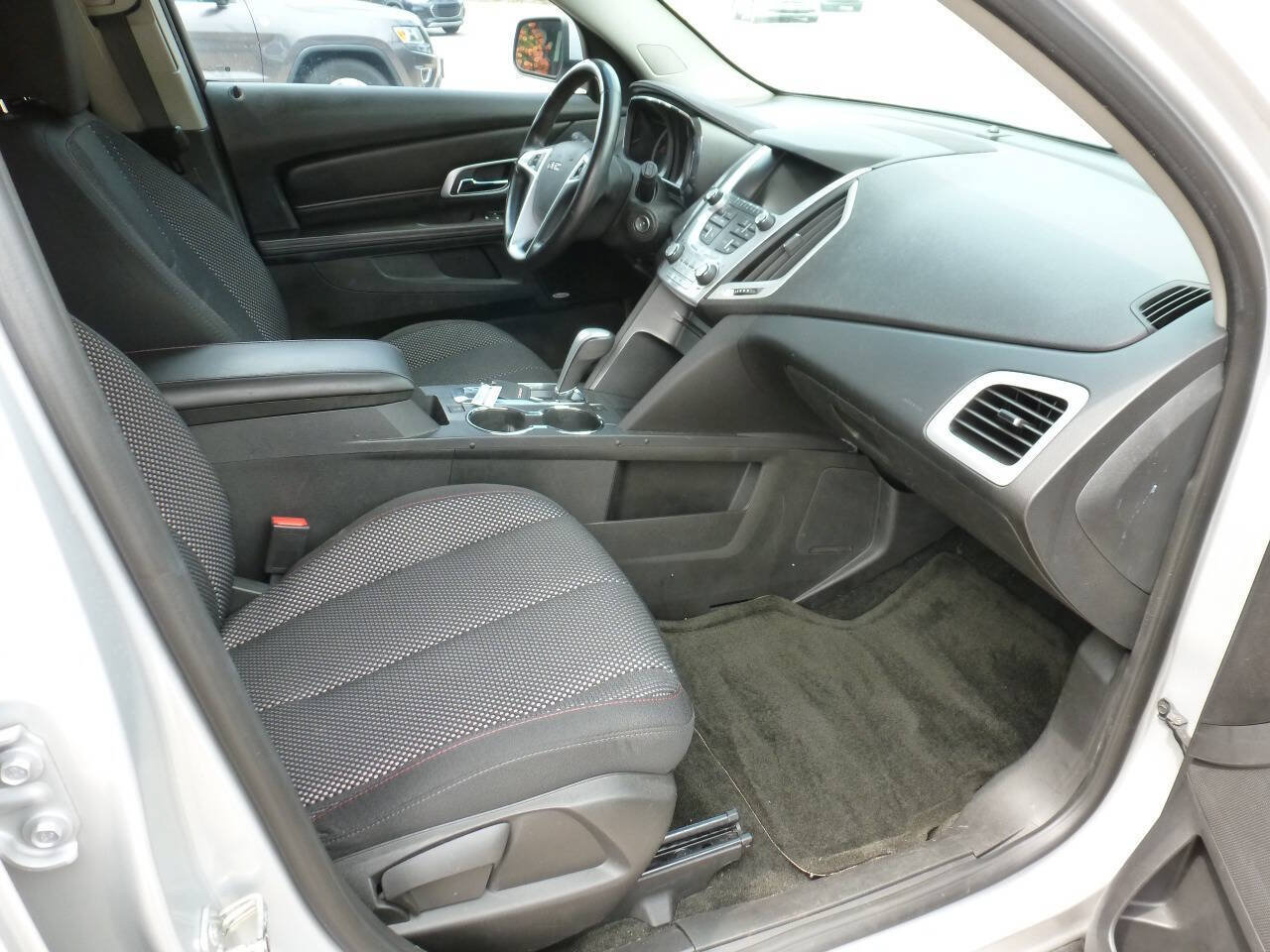 Used 2015 GMC Terrain SLE AWD/4WD image 11