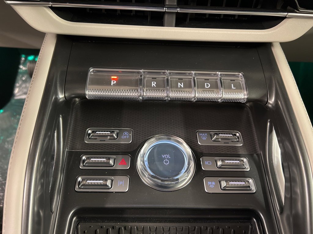 Used 2026 Lincoln Nautilus Premier w/ Equipment Group 102A image 16