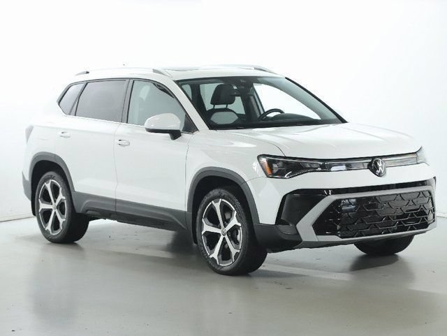 Certified 2025 Volkswagen Taos SEL AWD/4WD image 9