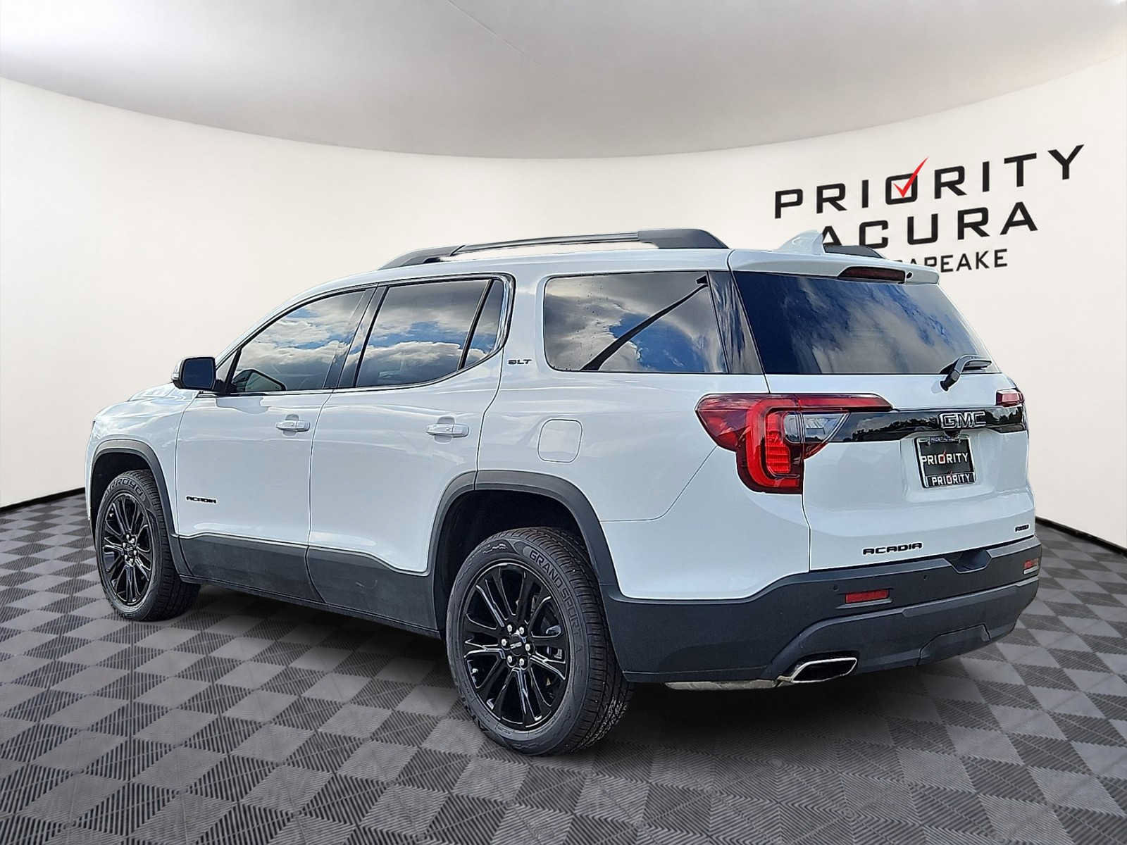 Used 2023 GMC Acadia SLT w/ Elevation Edition AWD/4WD image 6