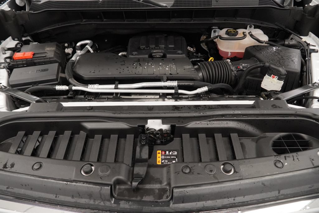 Used 2024 Chevrolet Silverado 1500 LT AWD/4WD image 41