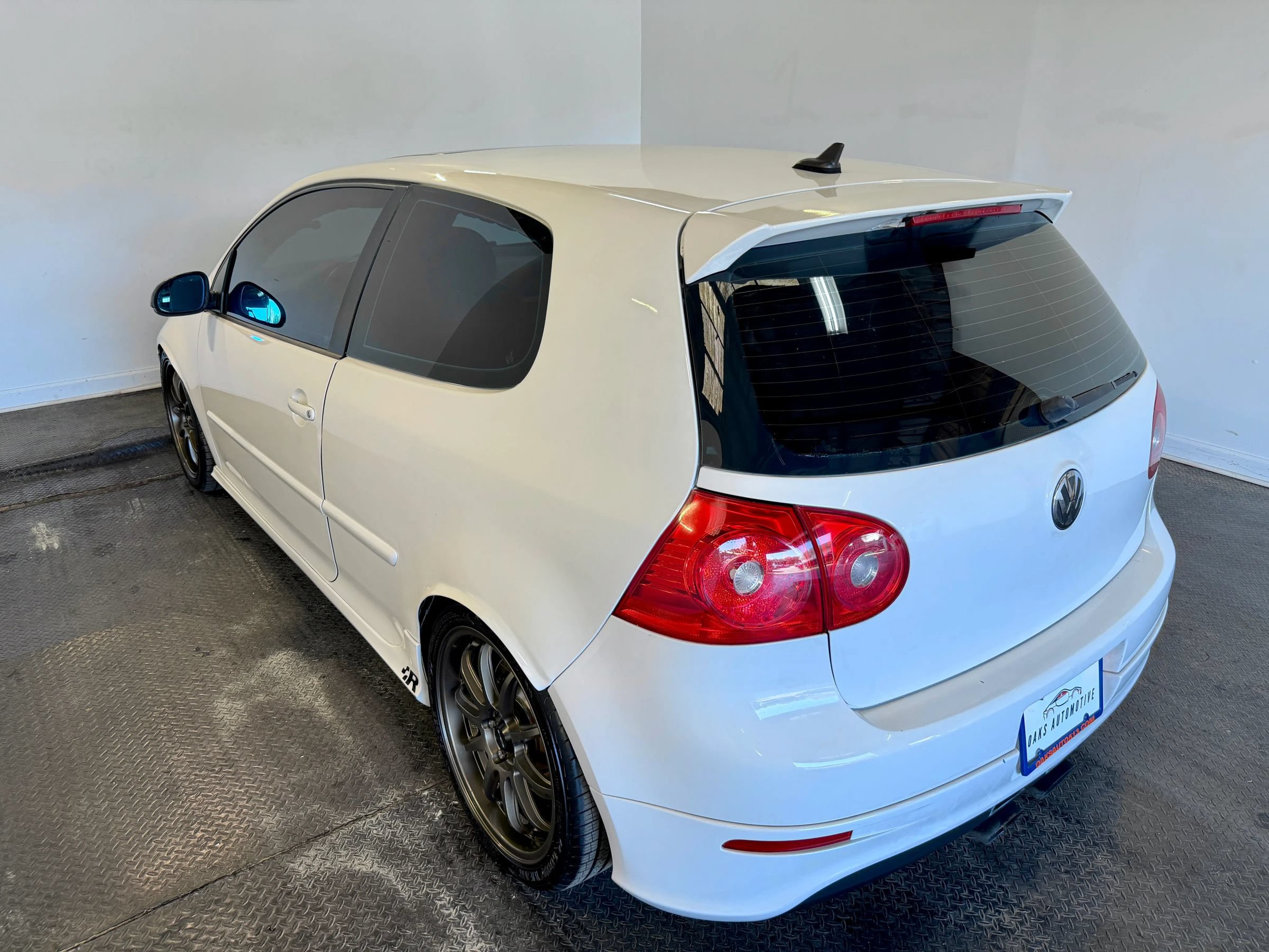 Used 2008 Volkswagen R32 AWD/4WD image 5