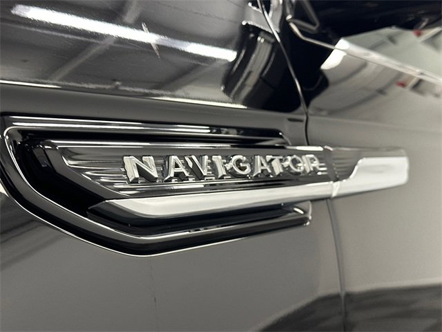Used 2024 Lincoln Navigator Reserve image 17