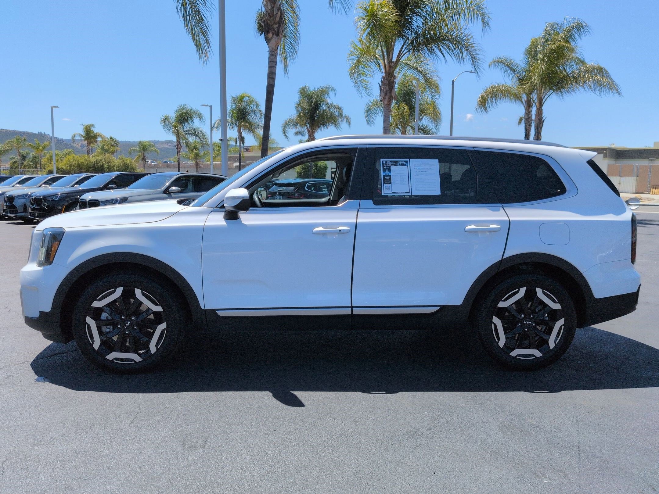 Used 2023 Kia Telluride EX FWD image 7
