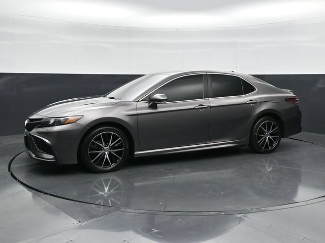 Used 2022 Toyota Camry SE FWD image 6