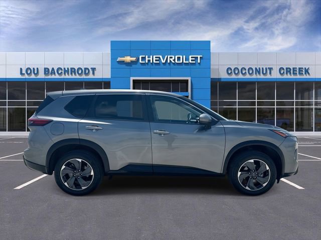 Used 2024 Nissan Rogue SV image 9