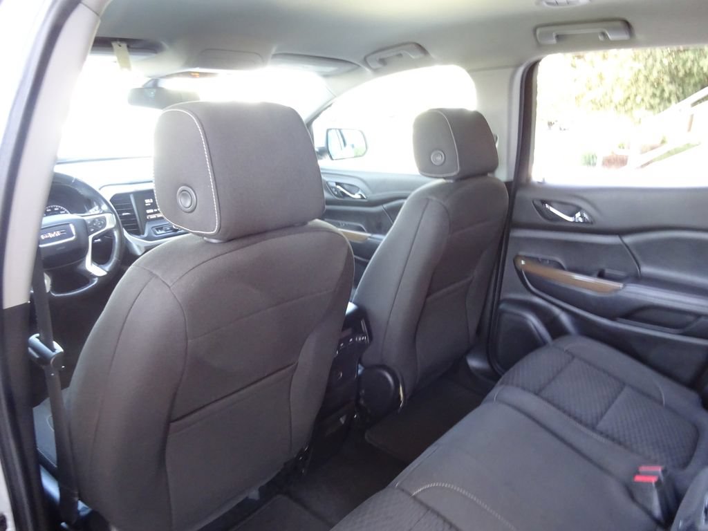 Used 2019 GMC Acadia SLE FWD image 18
