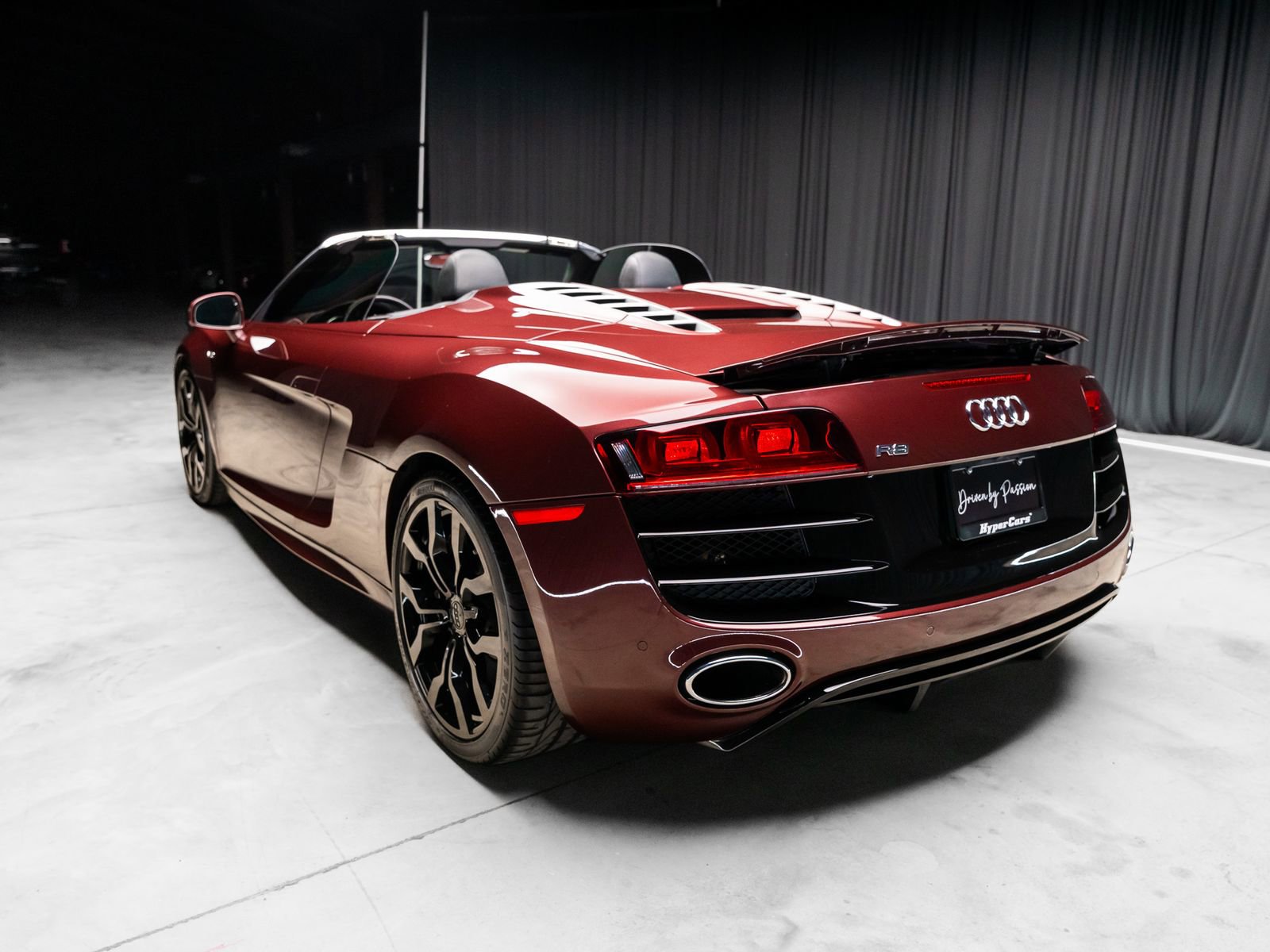 Used 2011 Audi R8 V10 image 16