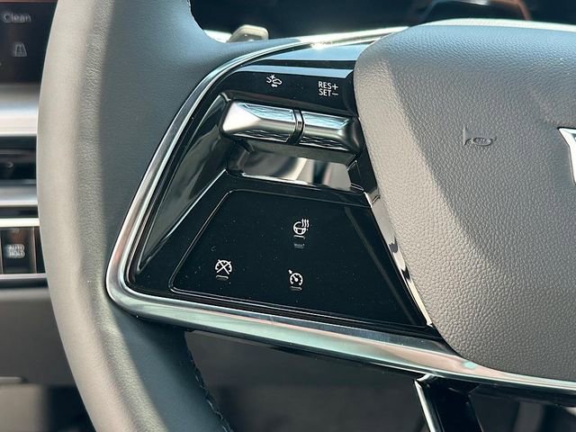 New 2025 Cadillac Lyriq Luxury image 18