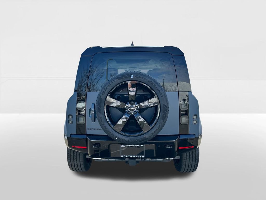 New 2026 Land Rover Defender 110 X-Dynamic SE image 3