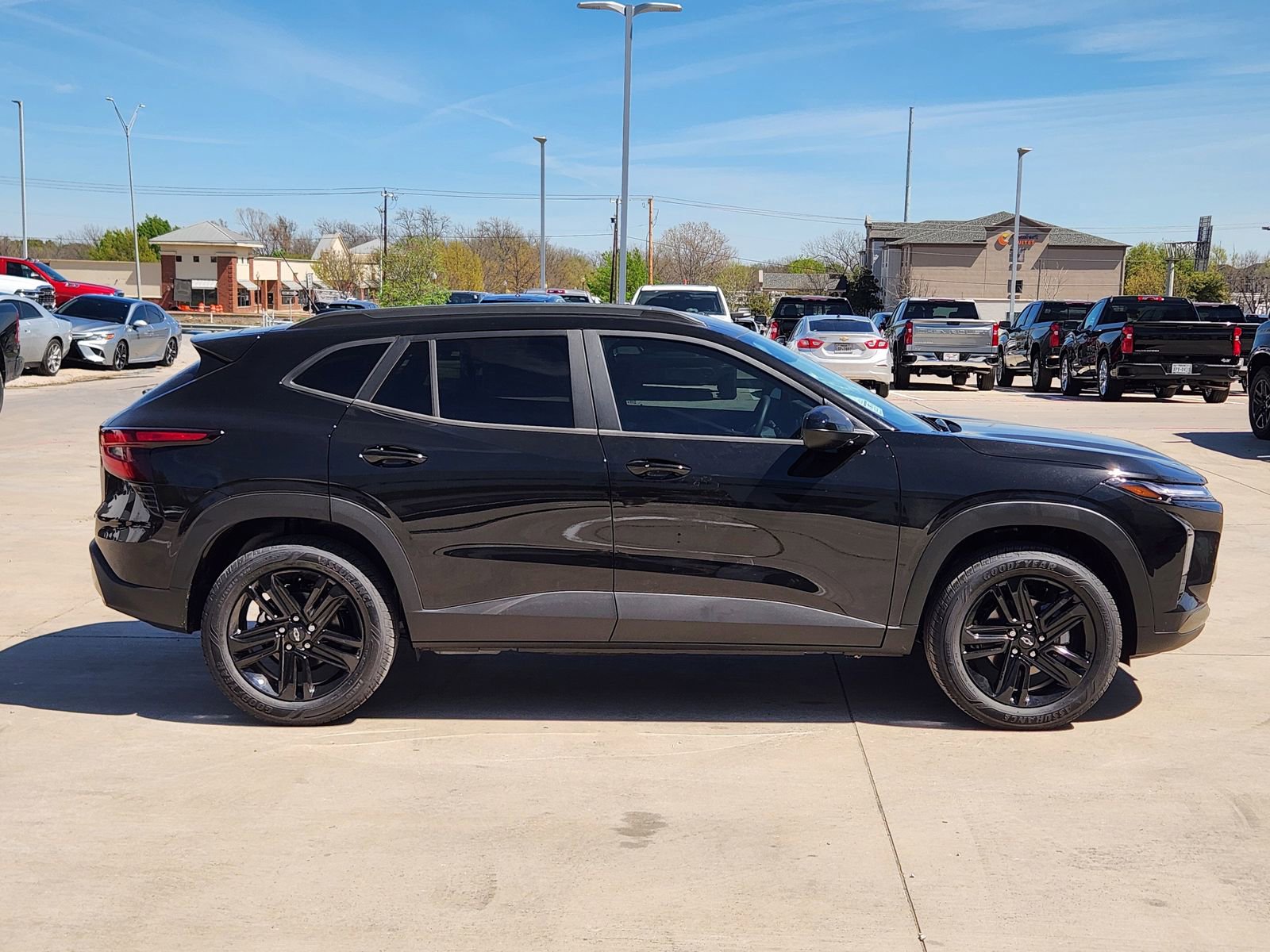 New 2026 Chevrolet Trax ACTIV FWD image 7