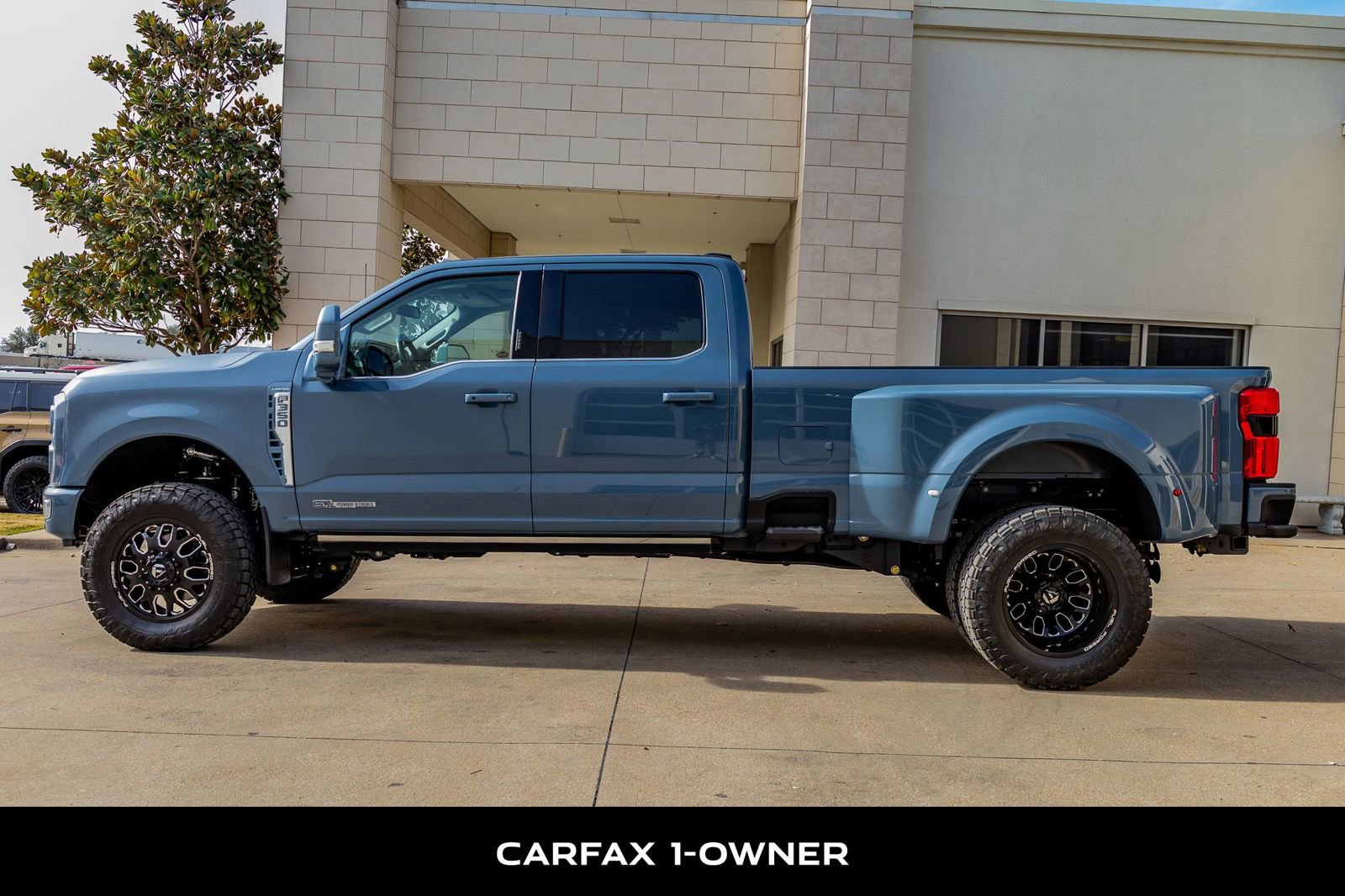 Used 2023 Ford F350 Limited w/ FX4 Off-Road Package image 5