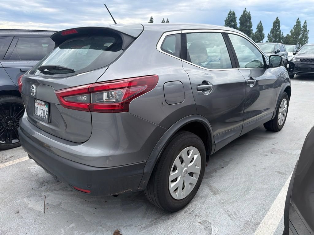 Used 2020 Nissan Rogue Sport S FWD image 3