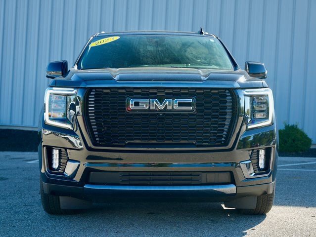 Used 2023 GMC Yukon XL Denali Ultimate image 3