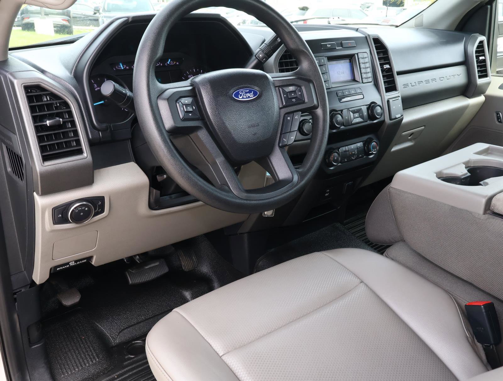 Used 2020 Ford F350 XL w/ Power Equipment Group image 10