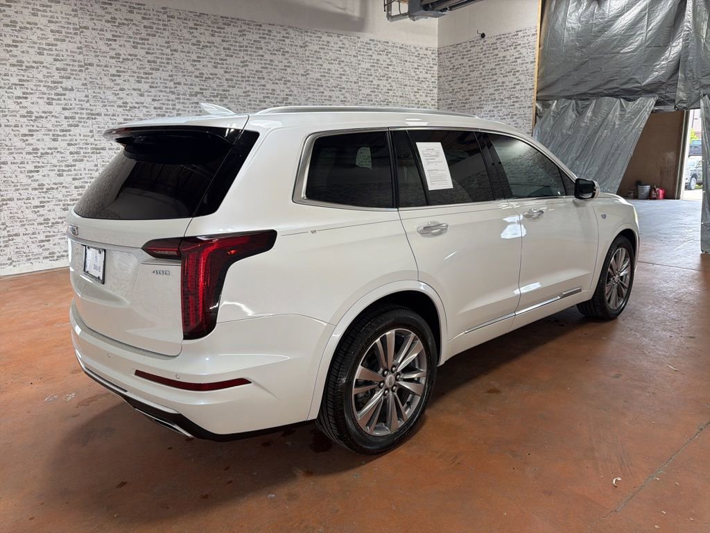 Used 2022 Cadillac XT6 Premium Luxury FWD image 7