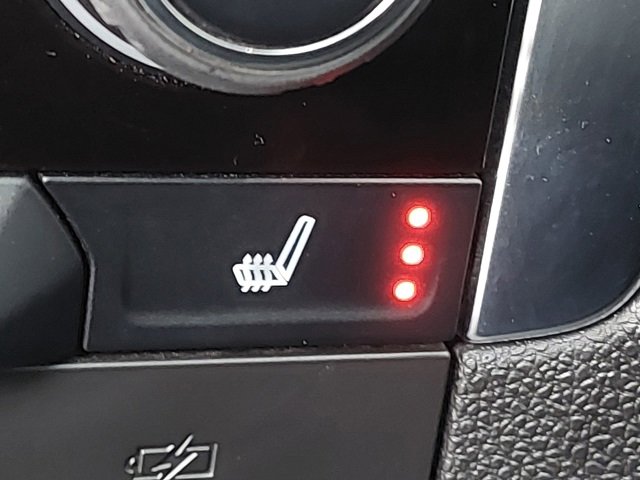 Used 2024 Chevrolet Suburban High Country image 11