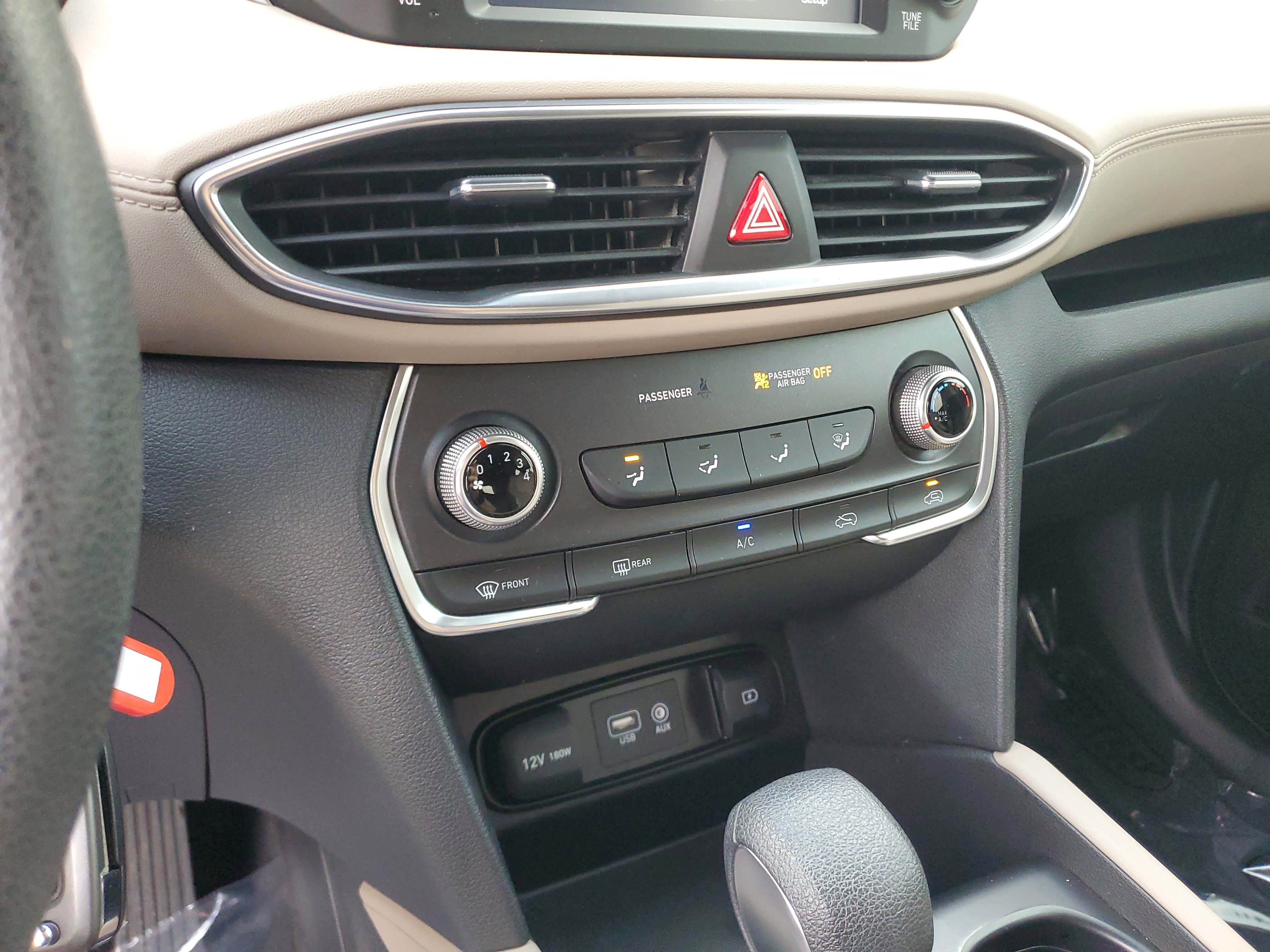 Used 2019 Hyundai Santa Fe SE image 23