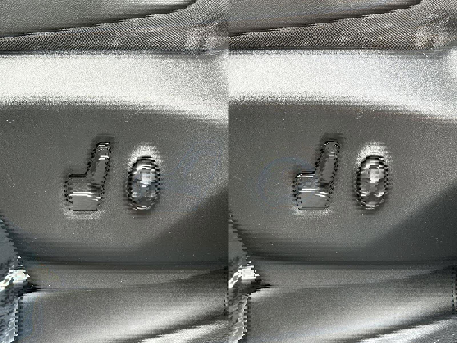 Used 2020 Chrysler Pacifica Limited w/ Advanced Safetytec Group image 23