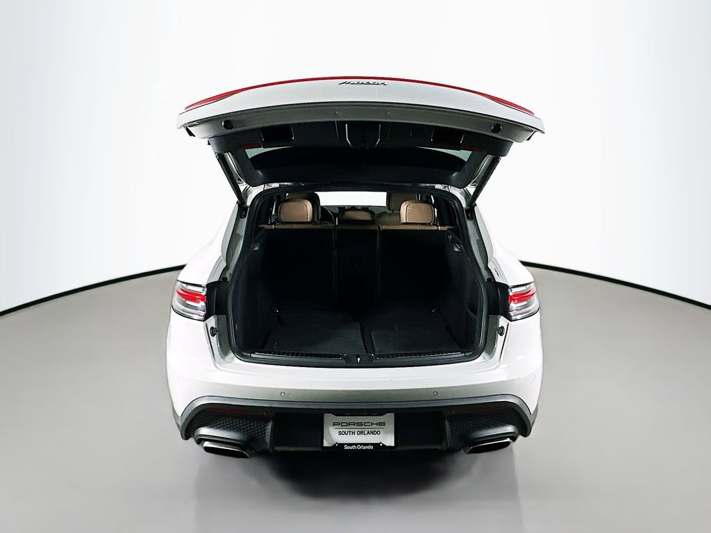 Certified 2023 Porsche Macan image 27