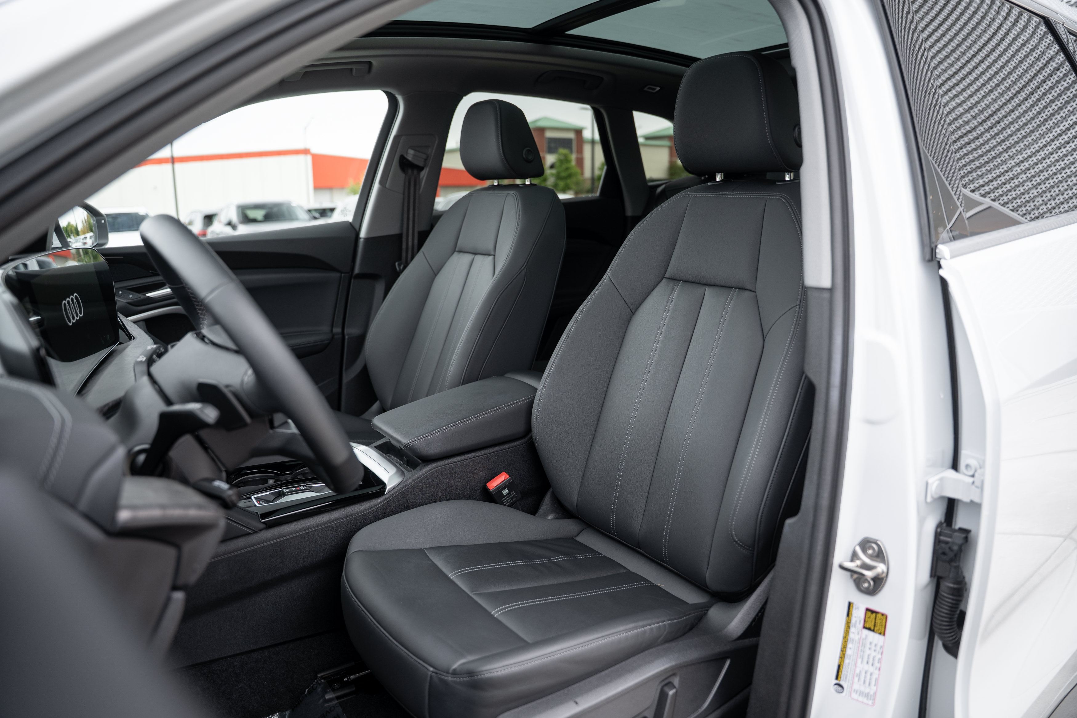Certified 2025 Audi Q5 Premium w/ Convenience Package AWD/4WD image 10