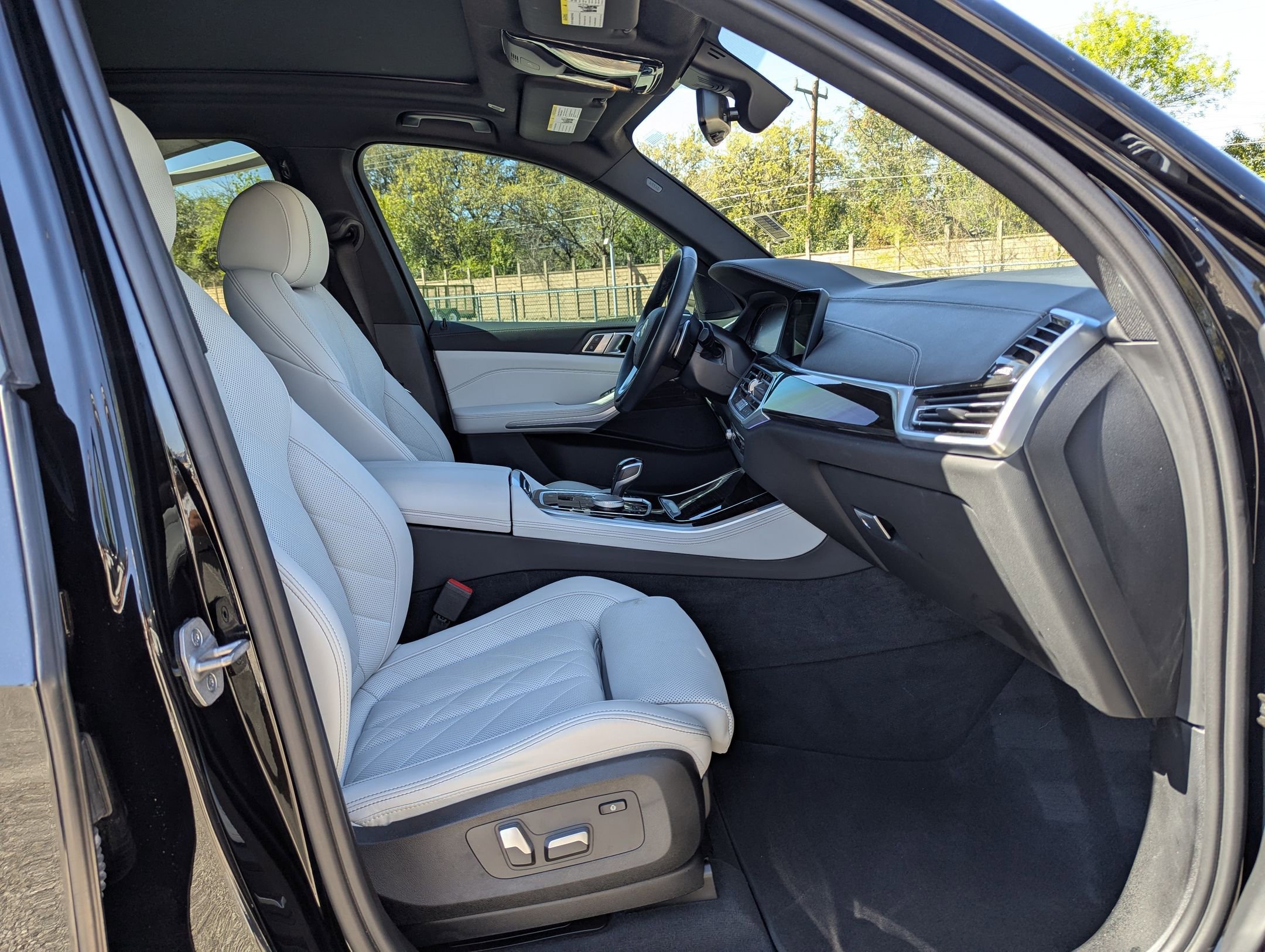Used 2023 BMW X5 xDrive40i w/ Premium Package AWD/4WD image 28