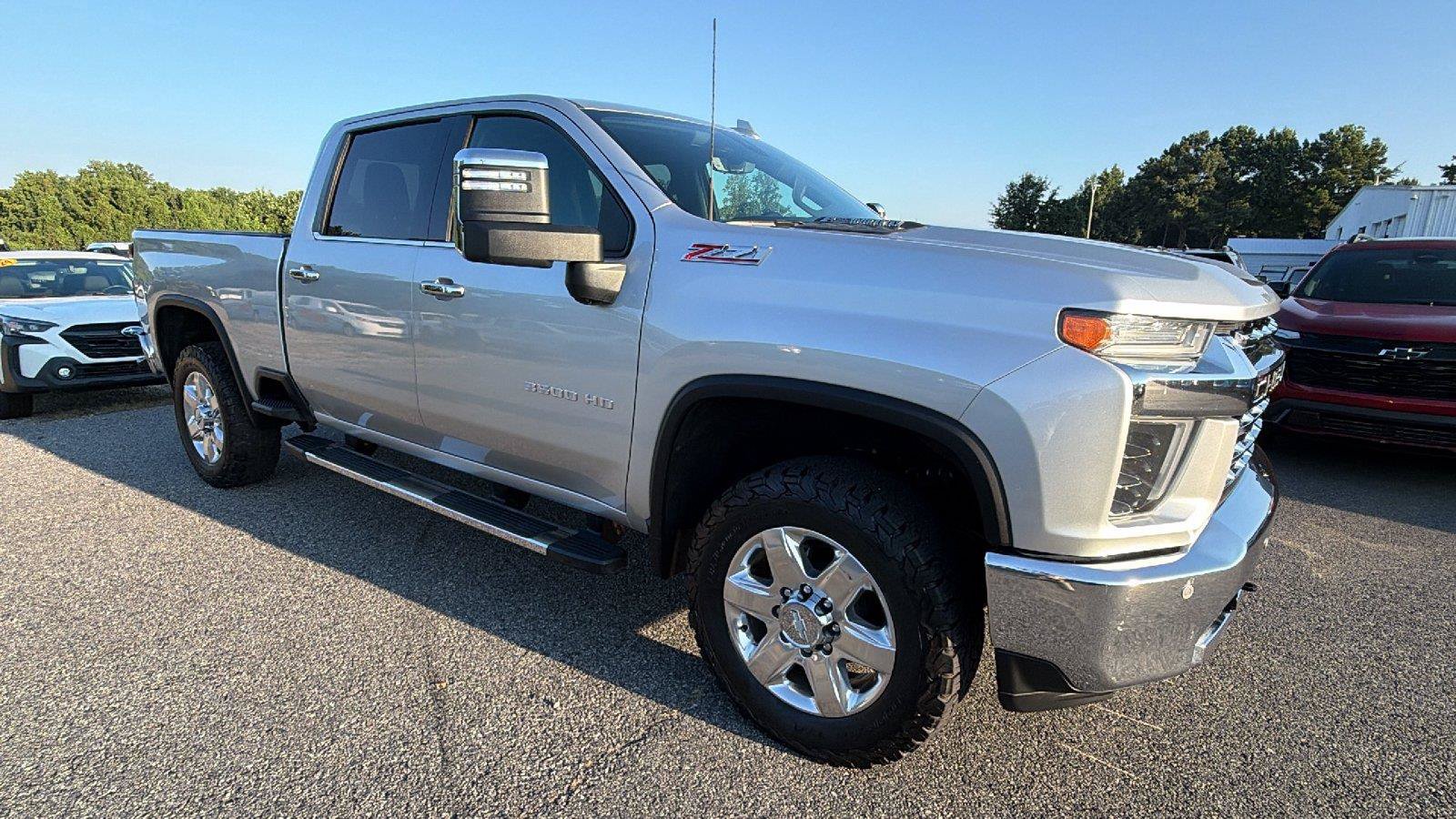 Used 2020 Chevrolet Silverado 3500 LTZ AWD/4WD image 6
