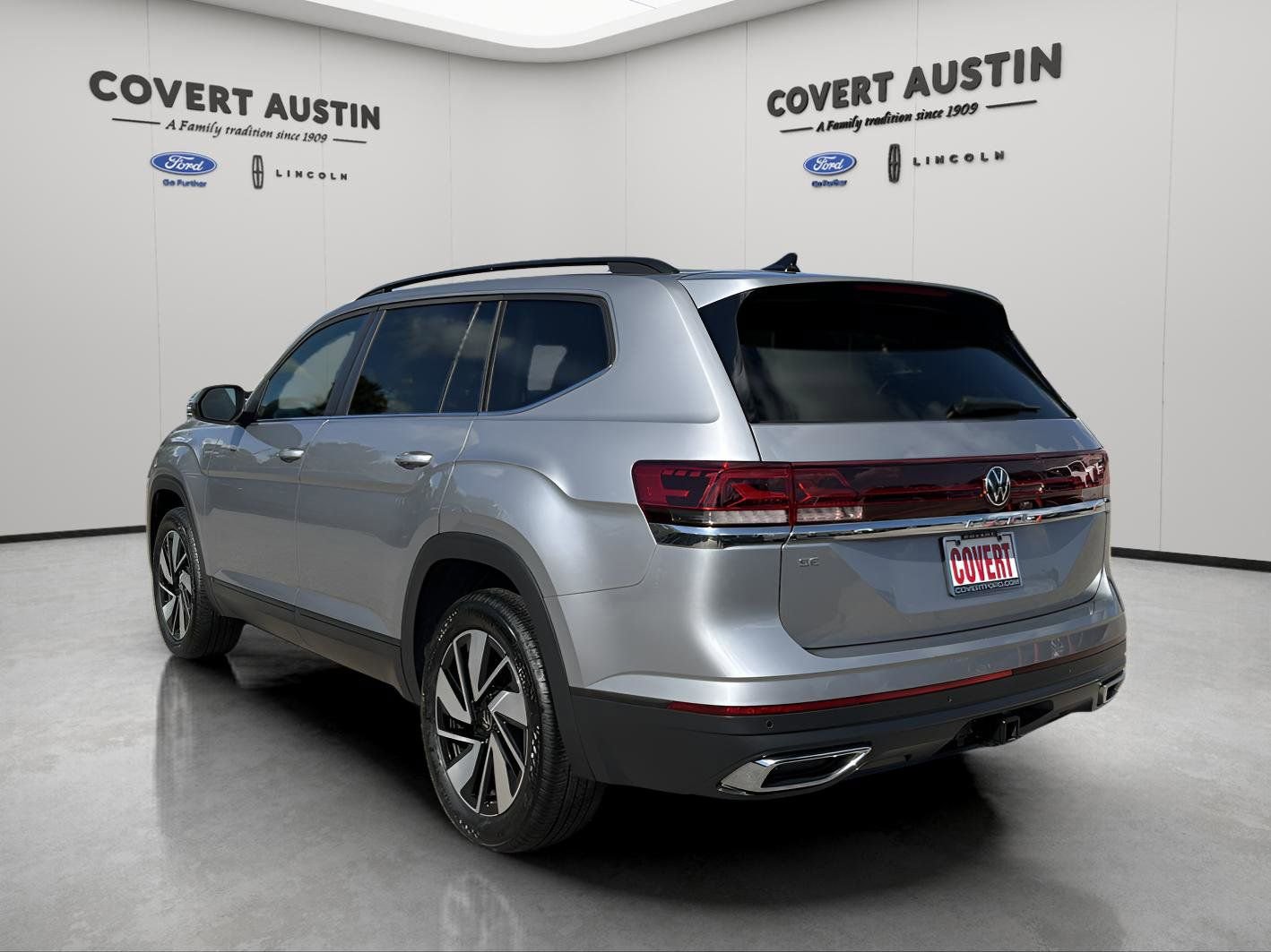 Used 2025 Volkswagen Atlas SE image 3