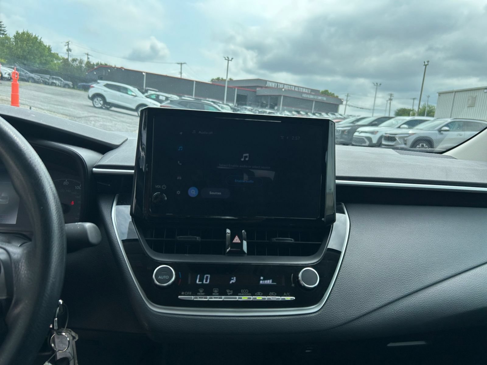 Used 2025 Toyota Corolla LE FWD image 16