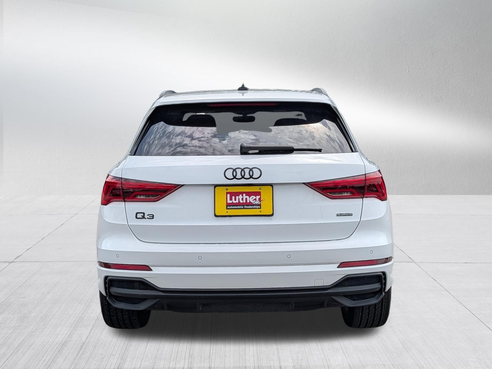 Used 2023 Audi Q3 2.0T Premium w/ Black Optic Sport Package AWD/4WD image 6