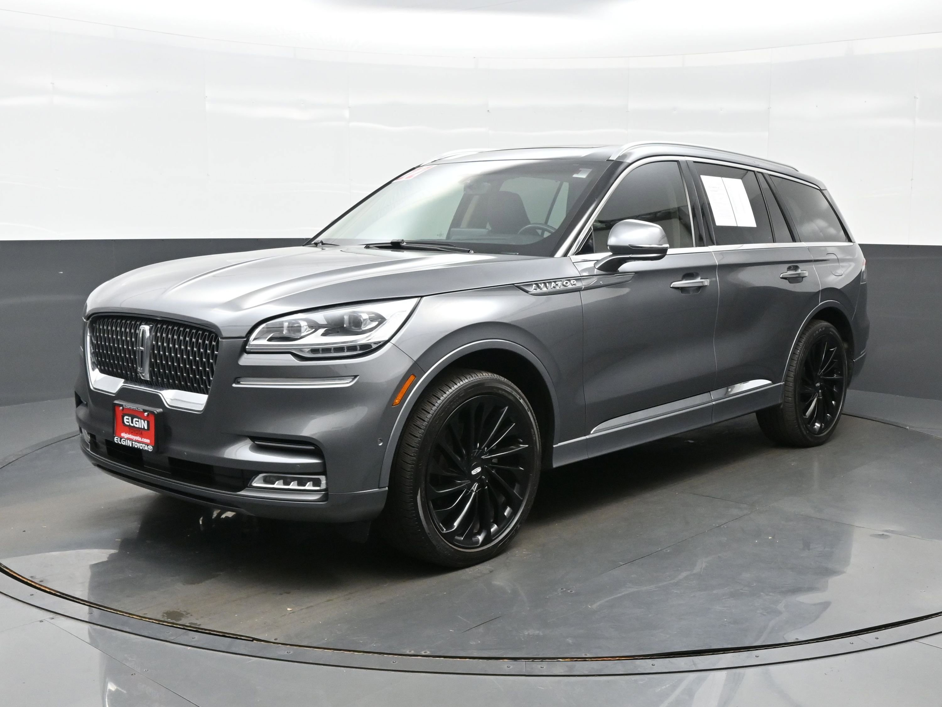 Used 2022 Lincoln Aviator Reserve w/ Equipment Group 201A AWD/4WD image 2