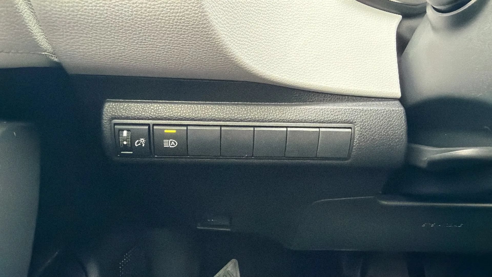 Used 2023 Toyota Corolla SE FWD image 15
