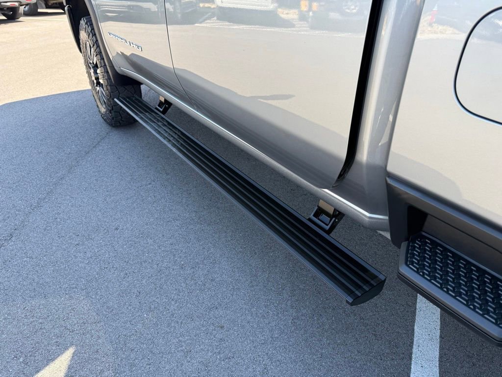 Used 2025 GMC Sierra 2500 Denali Ultimate image 10