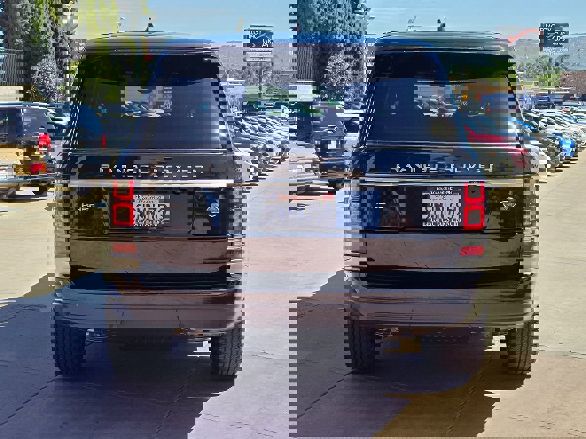 Used 2017 Land Rover Range Rover HSE image 11