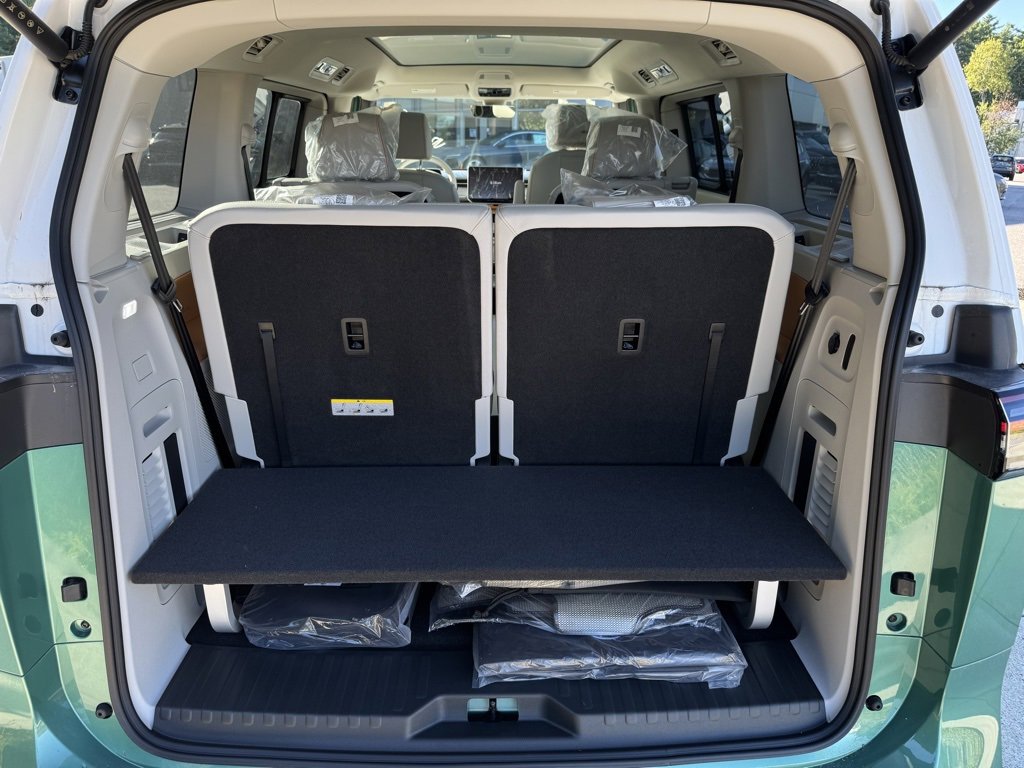 New 2025 Volkswagen ID. Buzz 1st Edition image 11